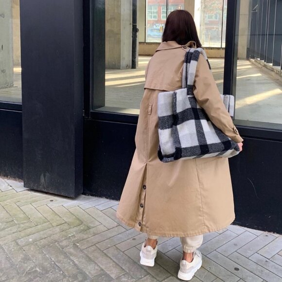 Stand Studio Lola Check Faux Fur Shearling Big Tote Shoulder Bag - Picture 7 of 16